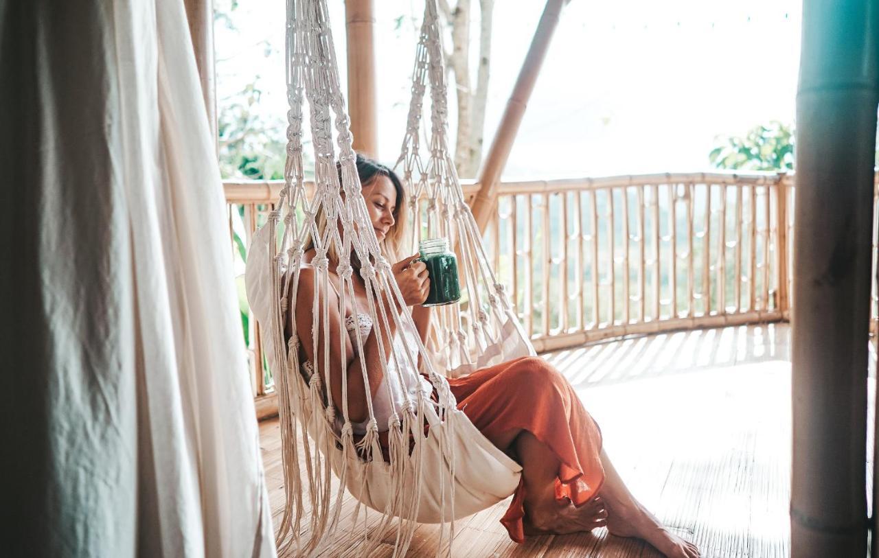 Villa Bird Hills Bamboo House à Karangasem Extérieur photo