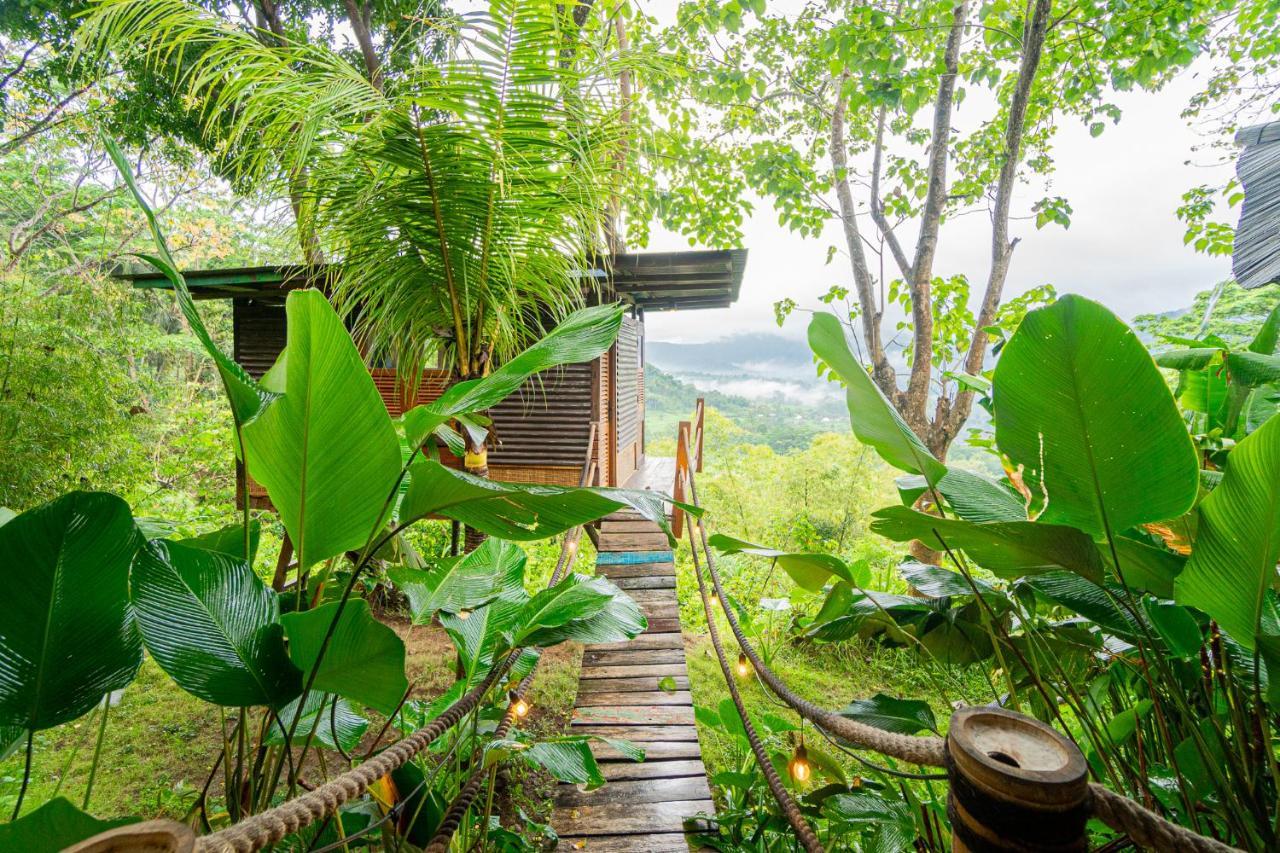 Villa Bird Hills Bamboo House à Karangasem Extérieur photo
